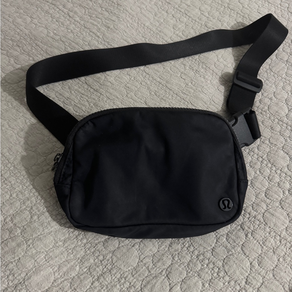 lululemon athletica Black Belt Bag Minimalist Design